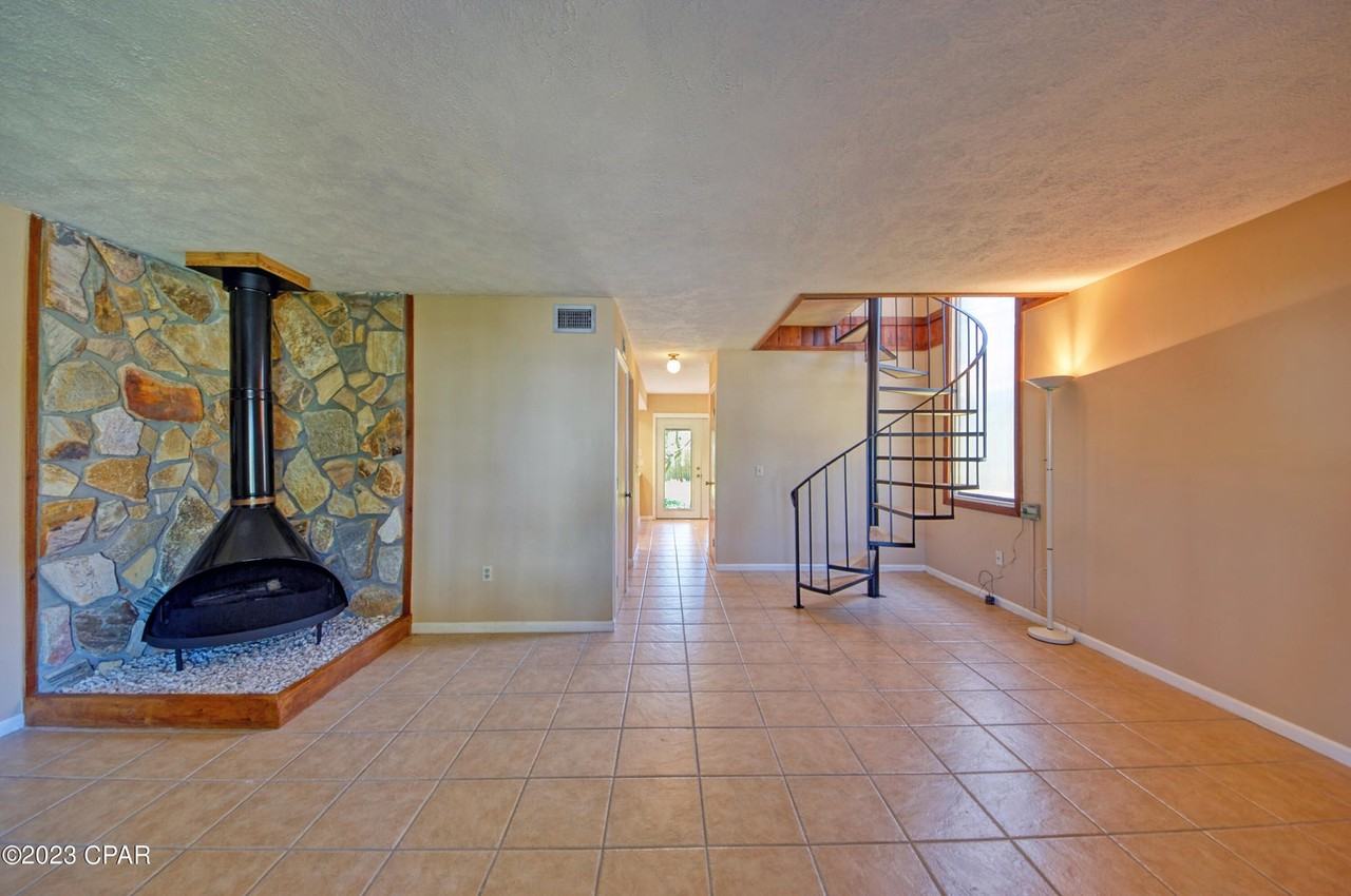 7129 South Lagoon Drive #1 - Photo 4 of 16