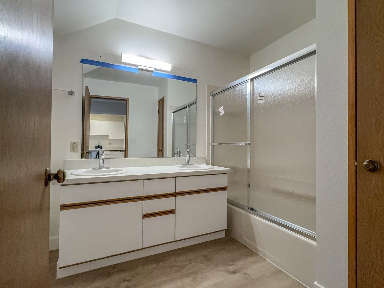 5210 11th Ave Ne #B - Photo 5 of 15