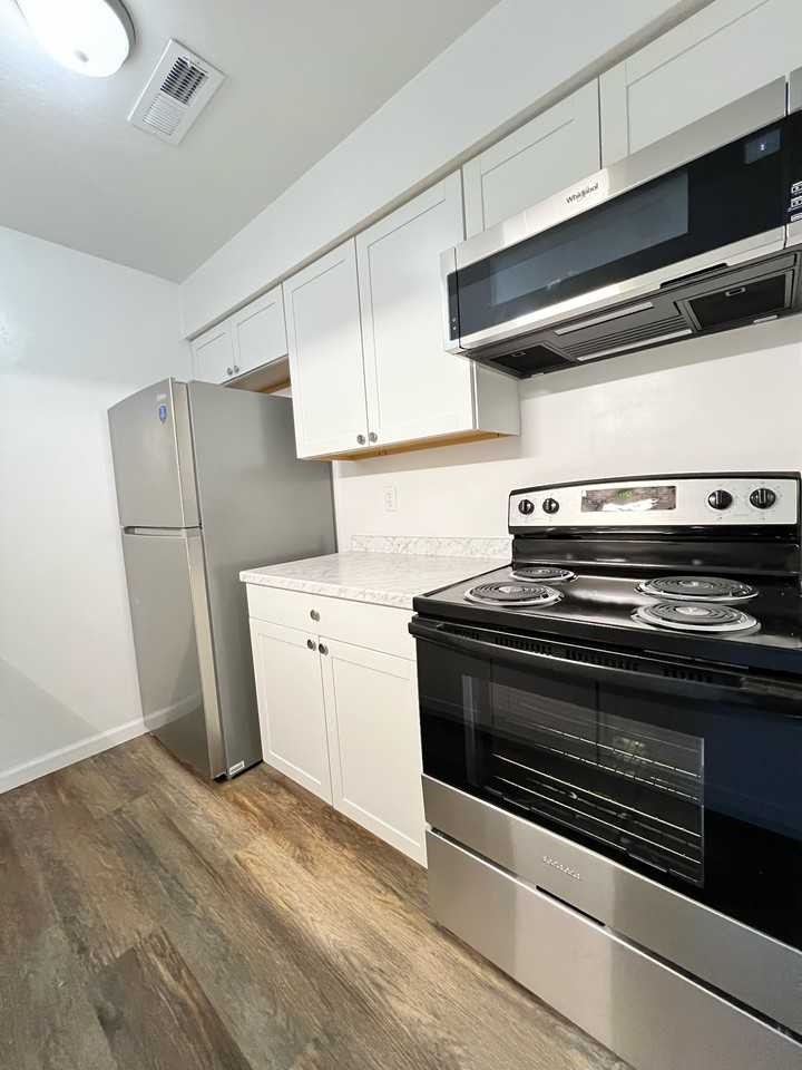 851 Washington Avenue #A2 - Photo 4 of 19