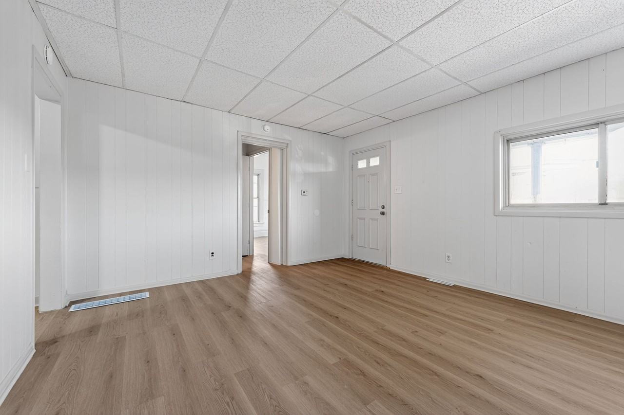 1627 West Pike Street #1 - Photo 5 of 18