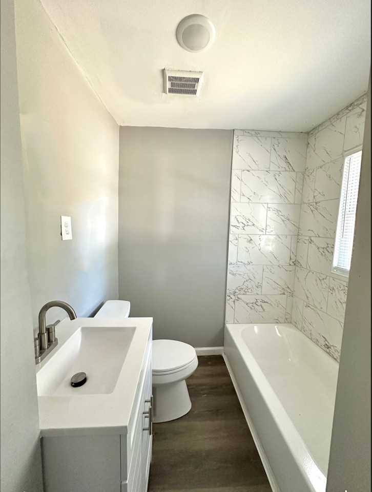 1316 Court R #1 - Photo 6 of 8