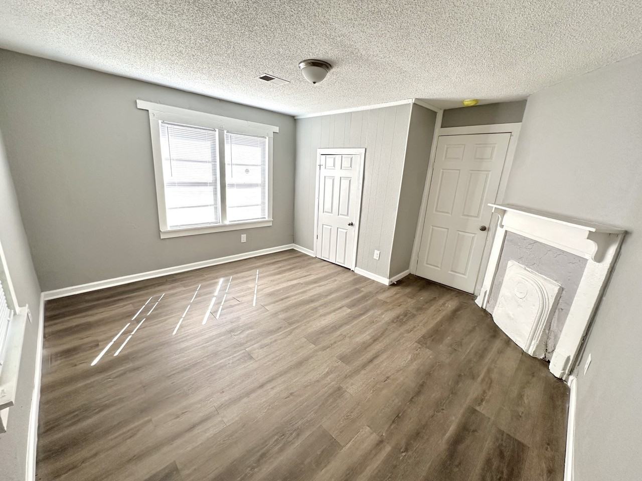 1316 Court R #1 - Photo 7 of 8