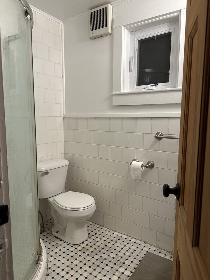 139 Railroad Street #1