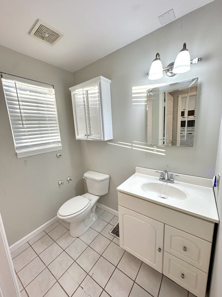 217 Valley Street #1 - Photo 3 of 8