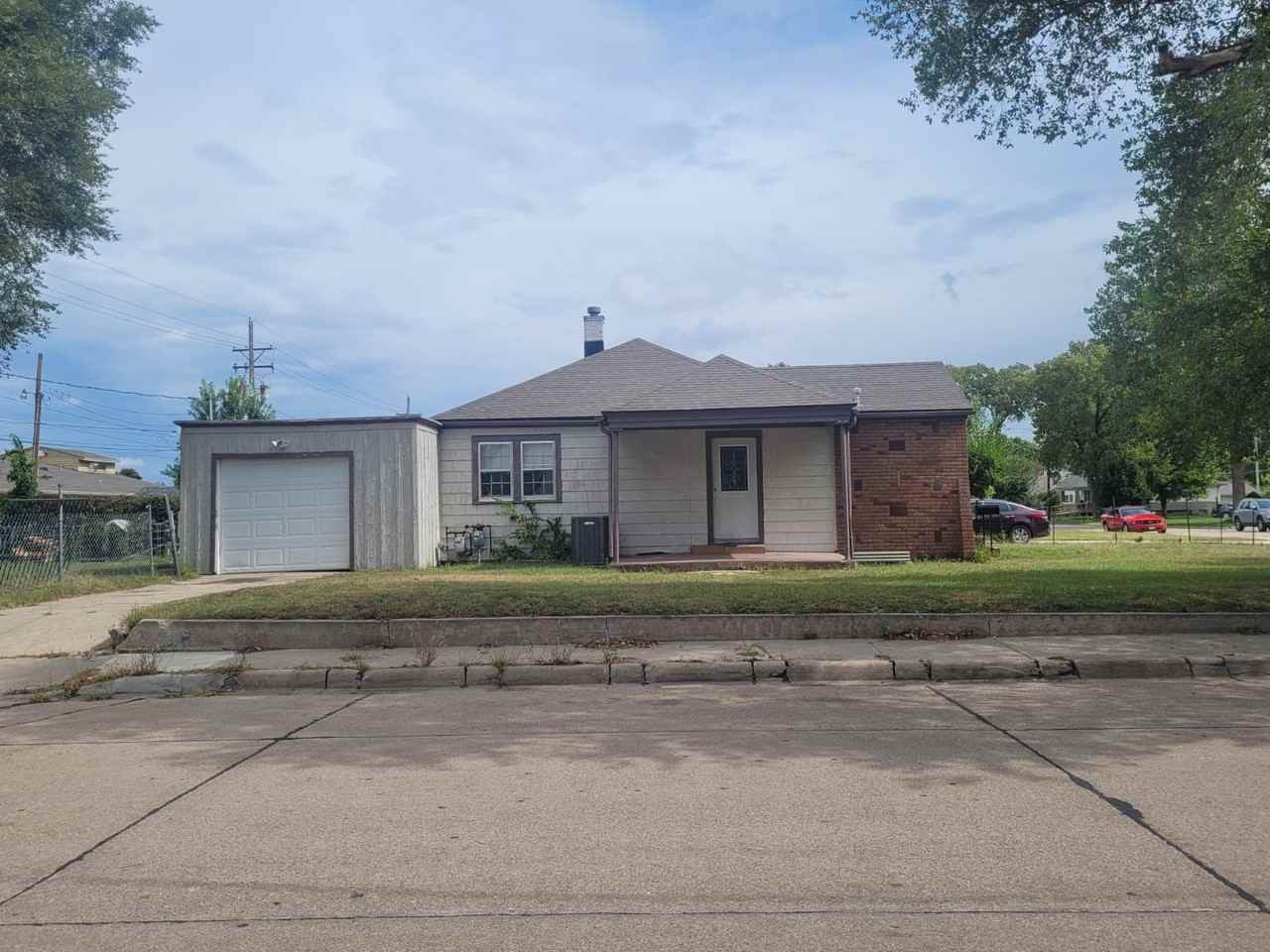 2124 West 1st Street #1 - Photo 7 of 18