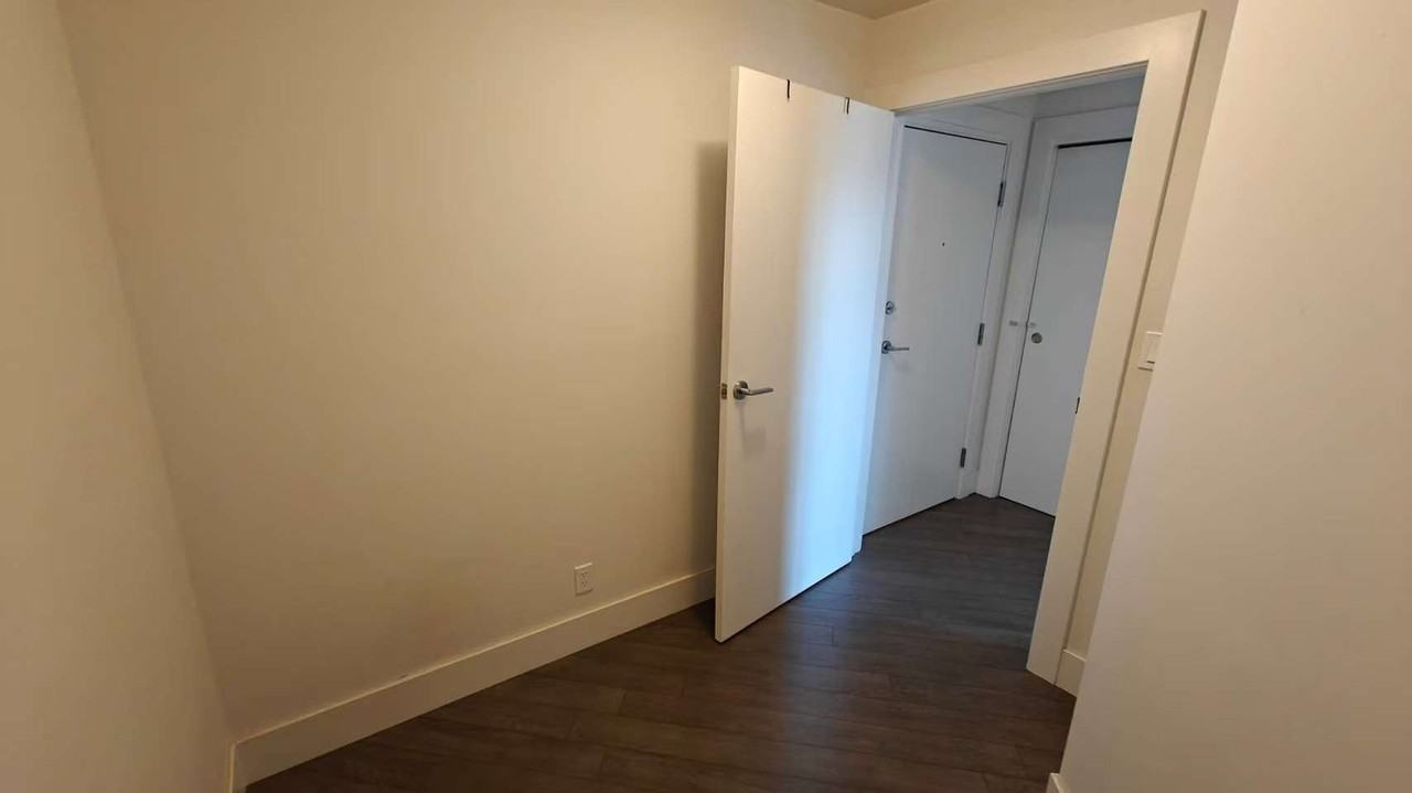 510 Edmonton Trail Ne #1 - Photo 5 of 14