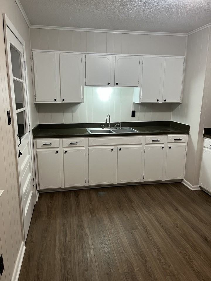 2206 33rd Ave - Photo 2 of 22
