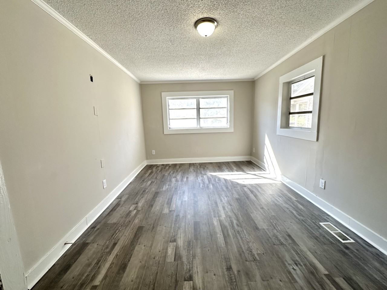 304 52nd St #1 - Photo 3 of 9