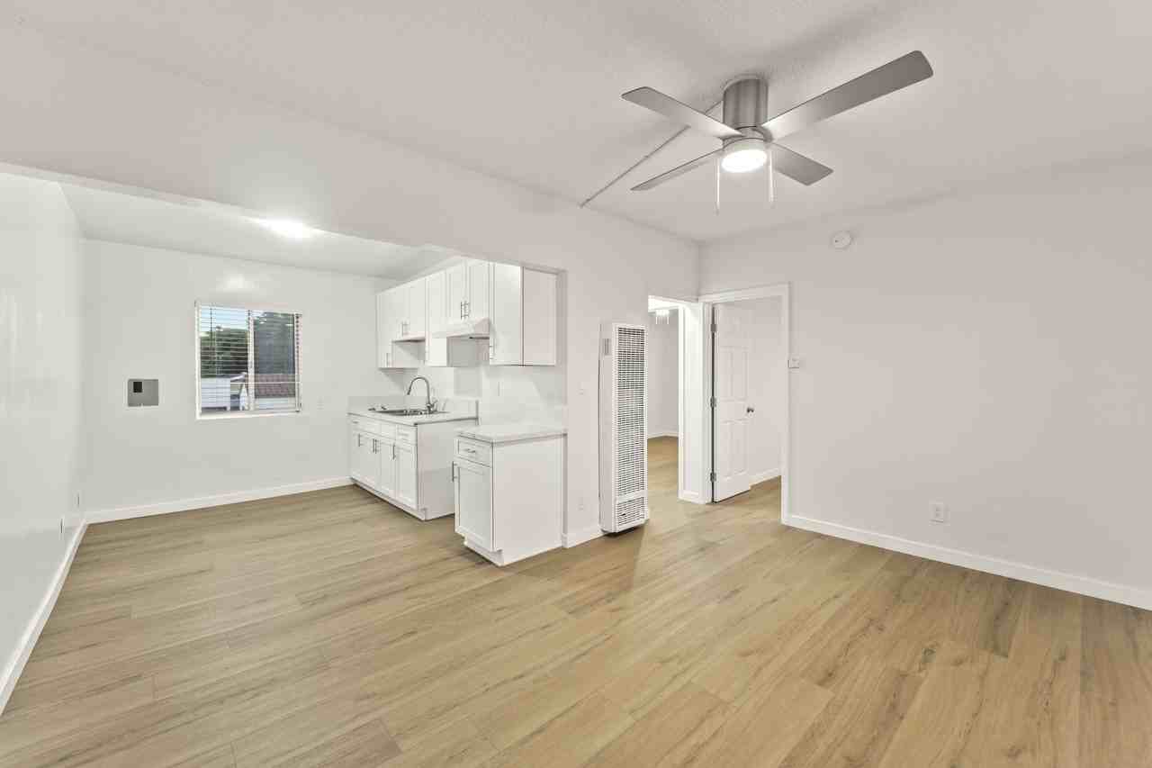 8021 South Broadway #4 - Photo 3 of 10