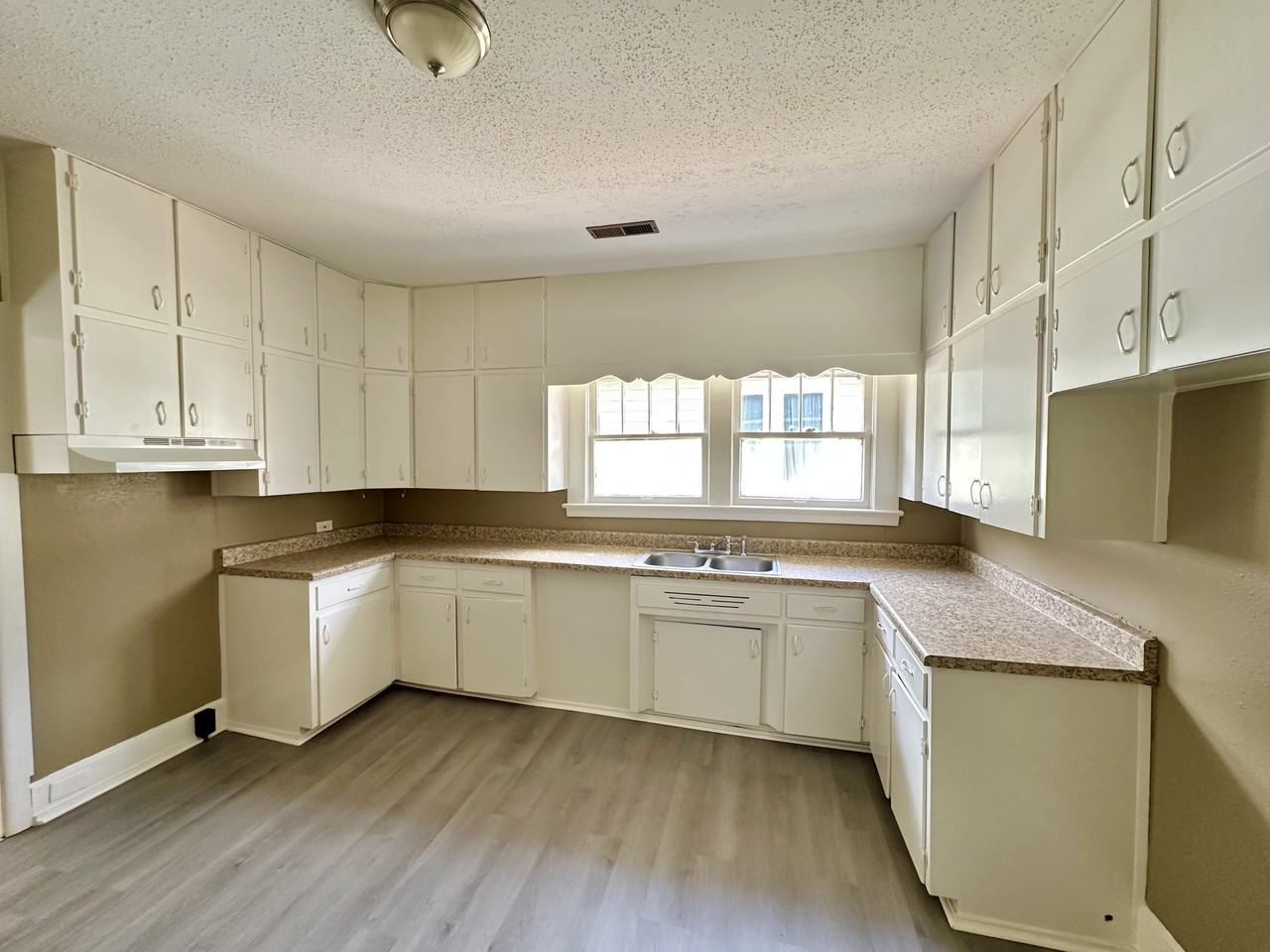 1204 15th Way Southwest #1 - Photo 7 of 11