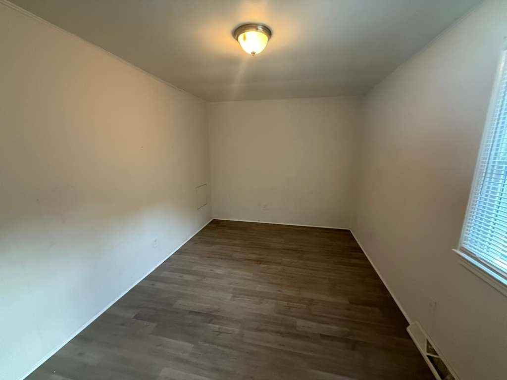 618 Eastview Court #1 - Photo 6 of 13