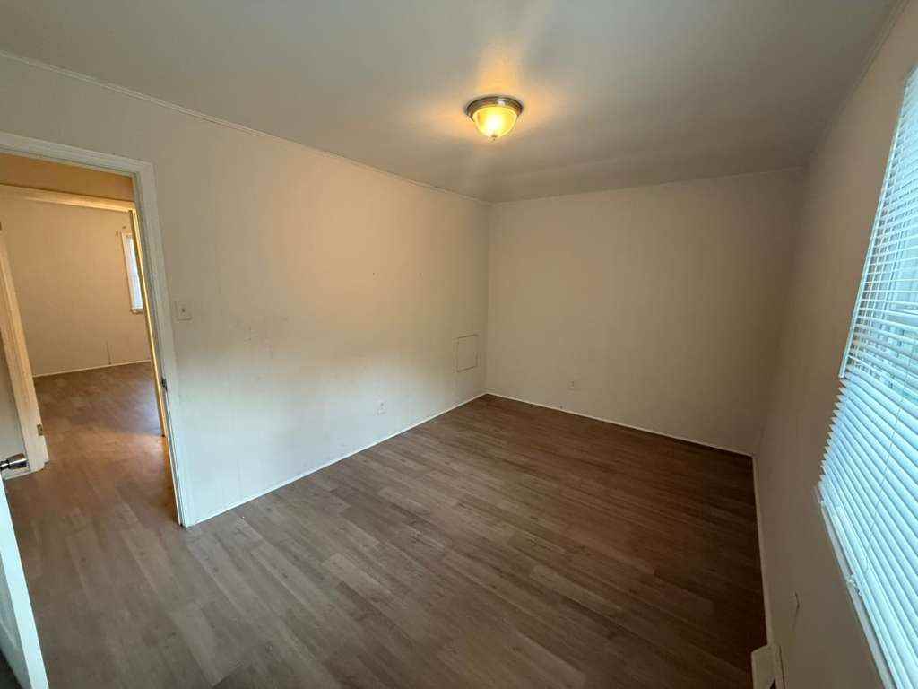 618 Eastview Court #1 - Photo 7 of 13