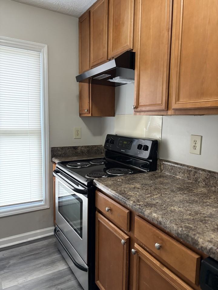 410 Kircaldy Court #1 - Photo 5 of 14