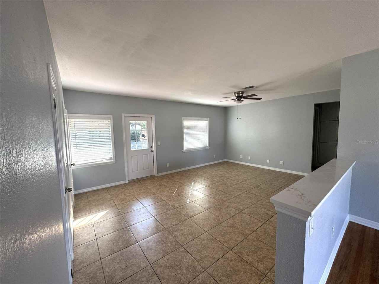 156 39th Ave Ne - Photo 5 of 21