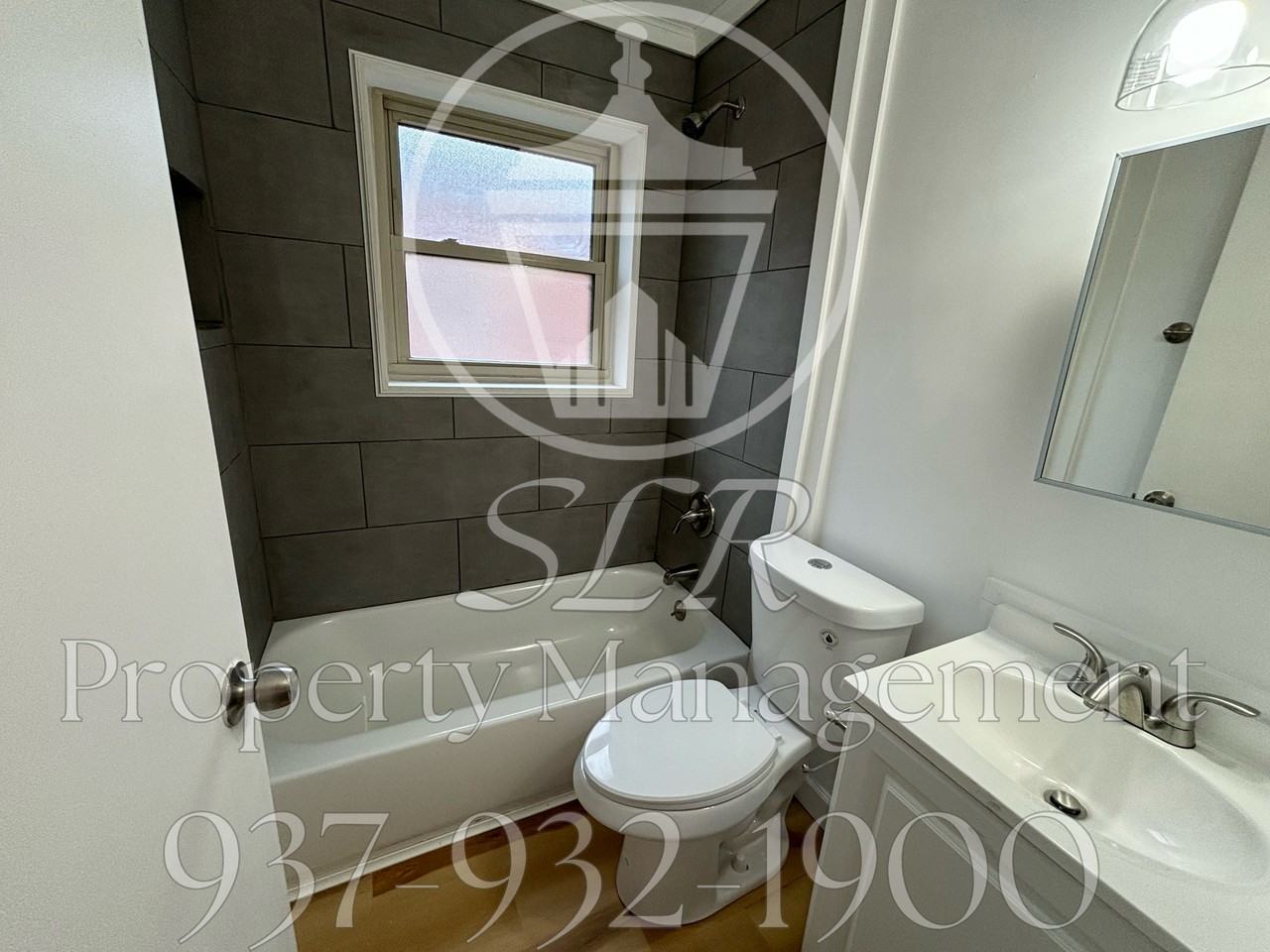 212 E Bruce Ave #2 - Photo 2 of 10