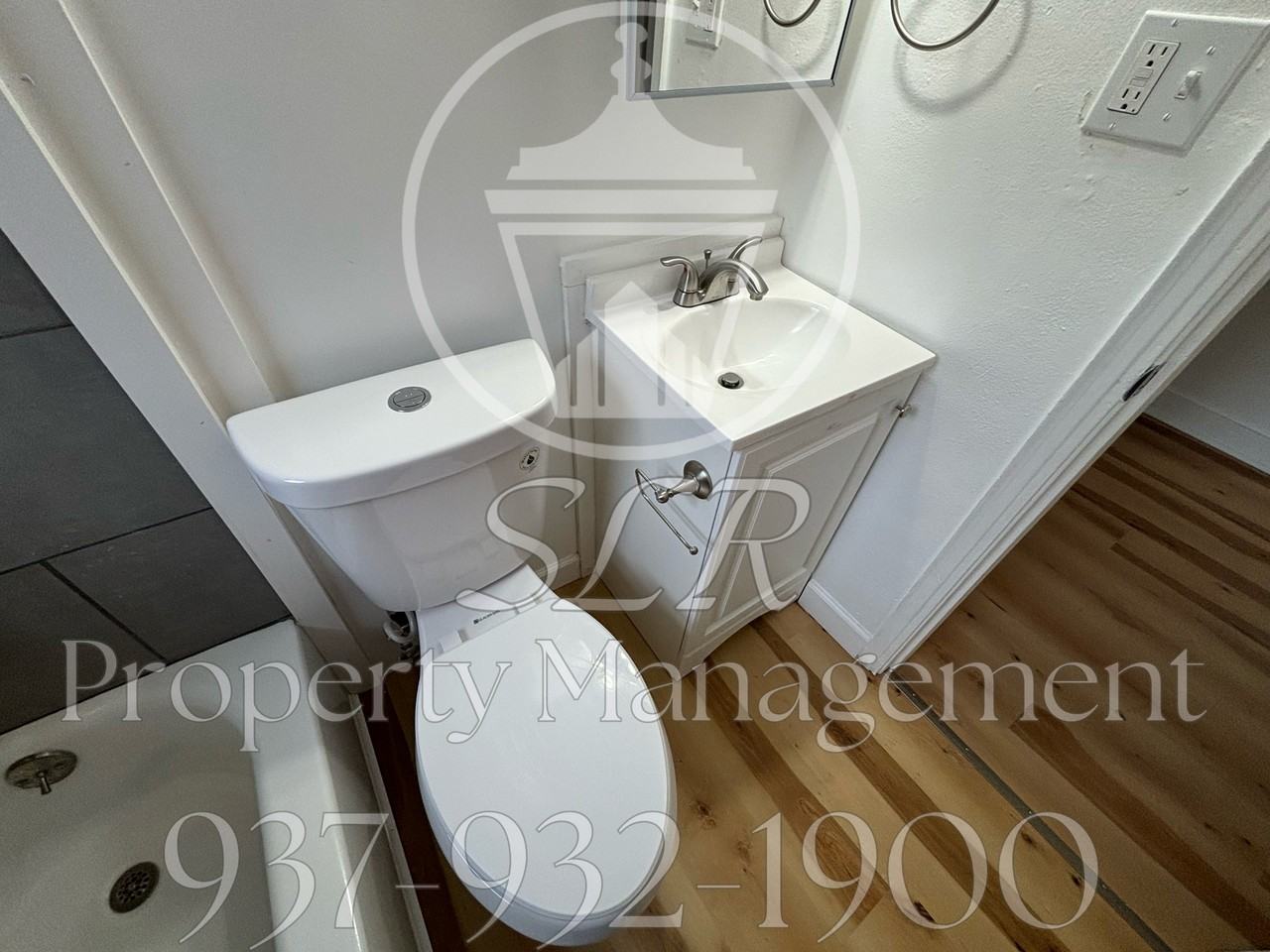 212 E Bruce Ave #2 - Photo 3 of 10