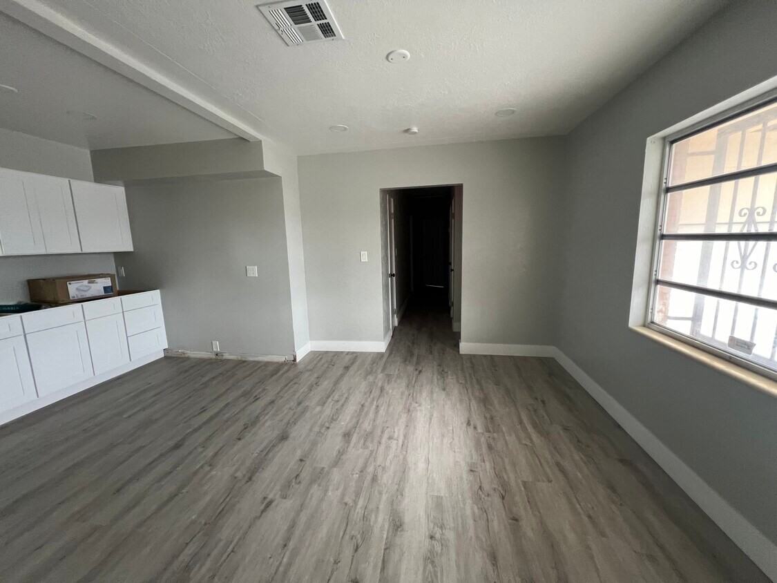 541 49th Street South #1 - Photo 4 of 18