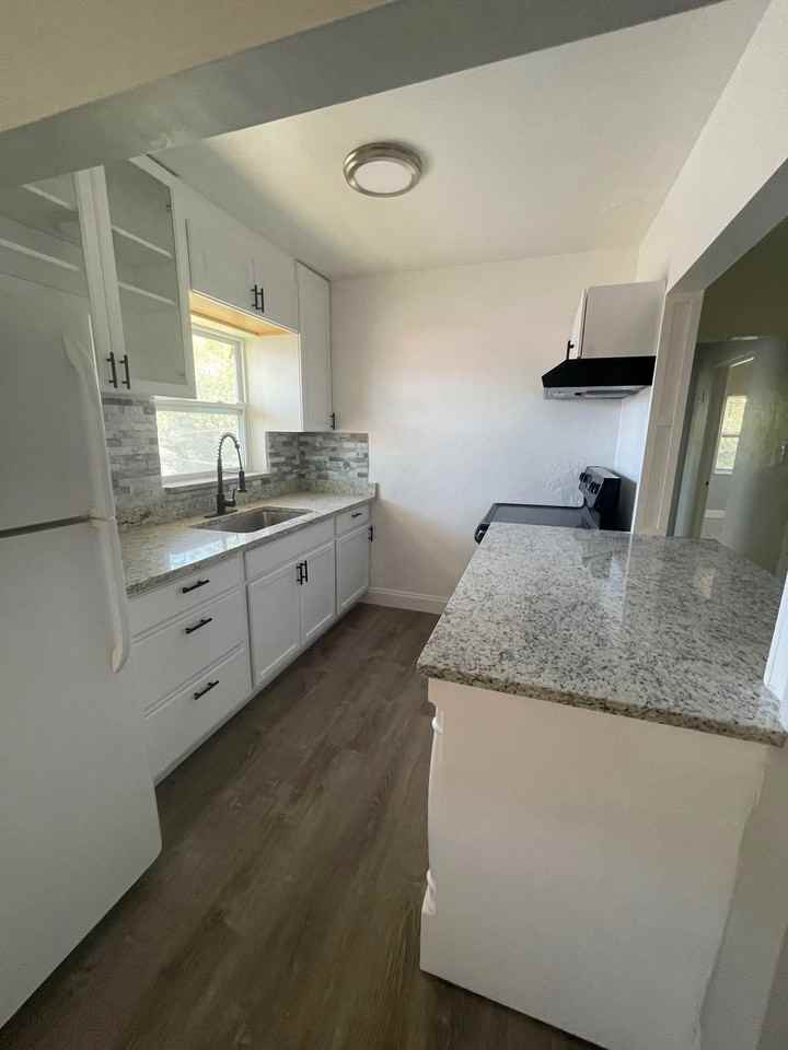 765 22nd Ave S - Photo 3 of 13