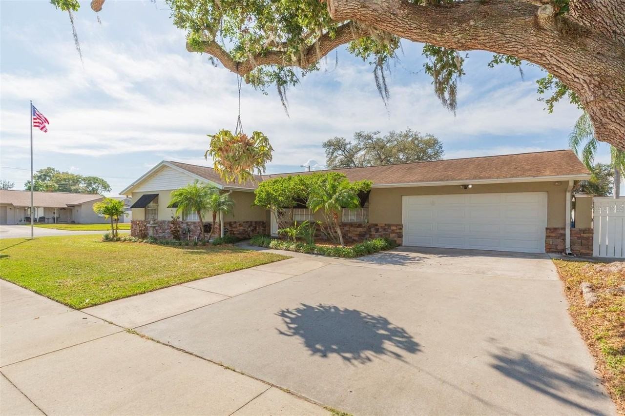 6710 Mornay Cir - Photo 2 of 42