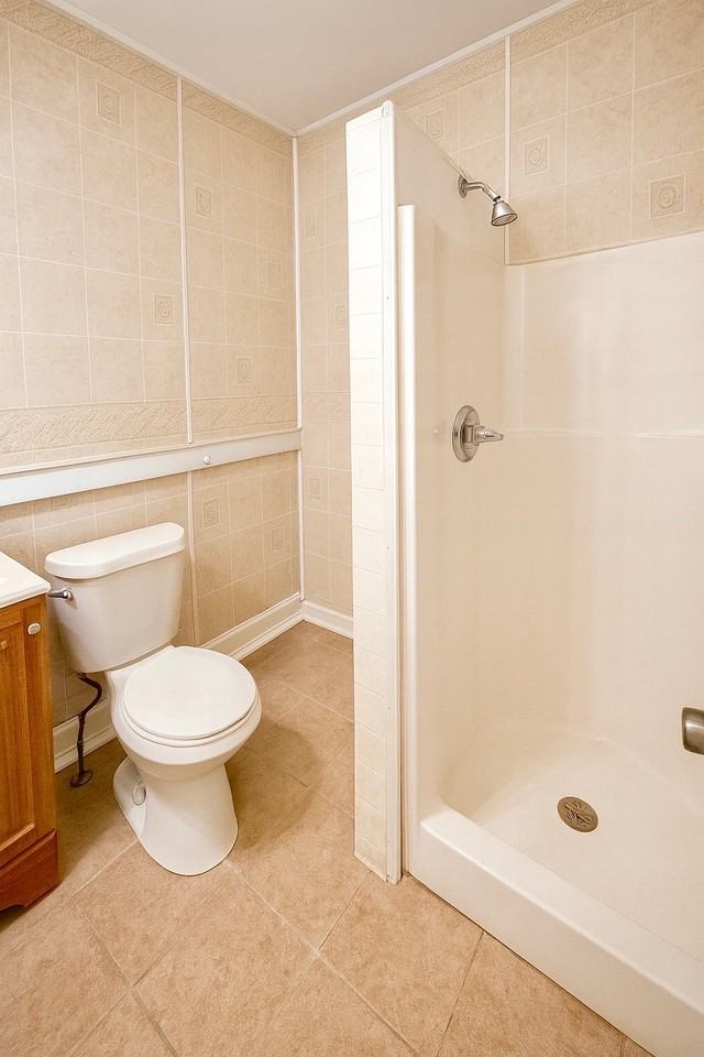 316 44th St #A - Photo 5 of 7