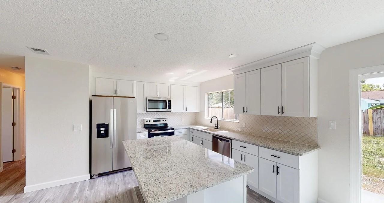 1214 Port Malabar Blvd Ne #1 - Photo 5 of 18