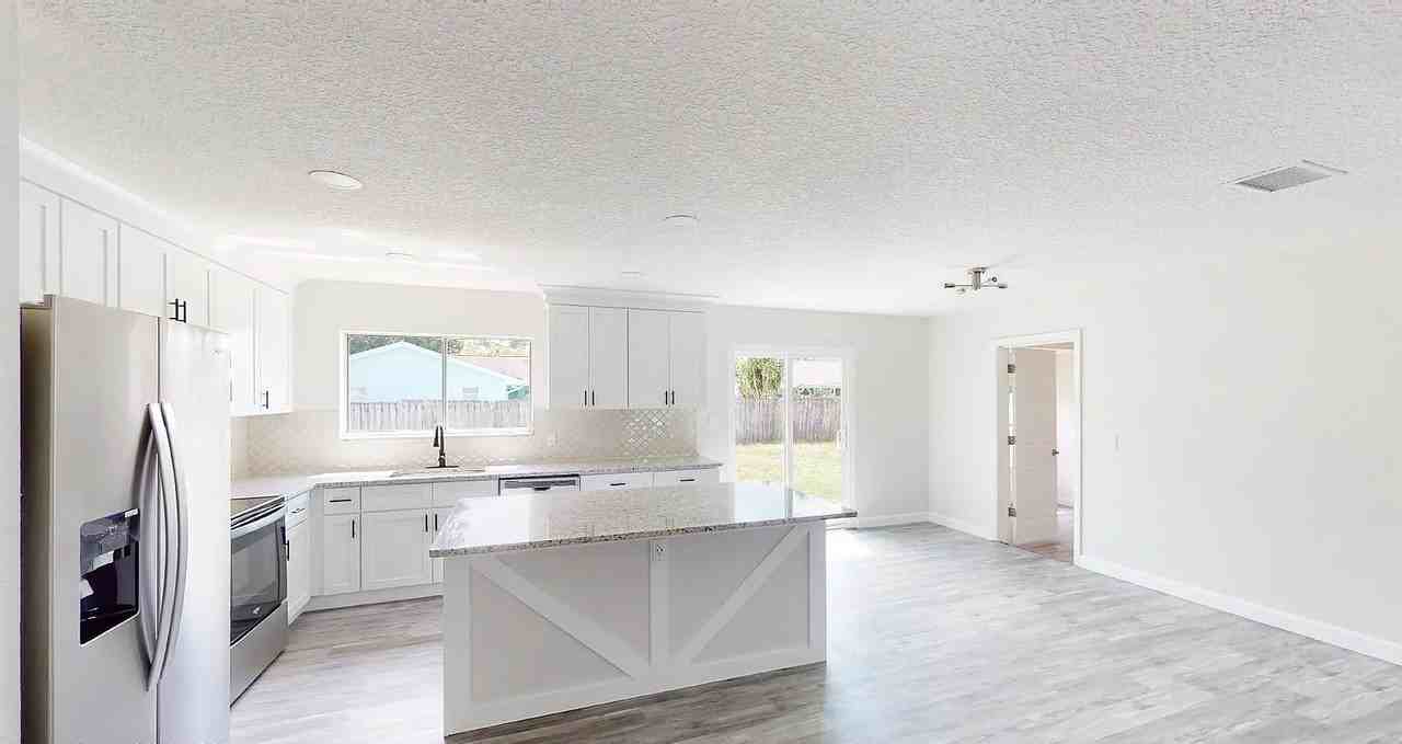 1214 Port Malabar Blvd Ne #1 - Photo 7 of 18