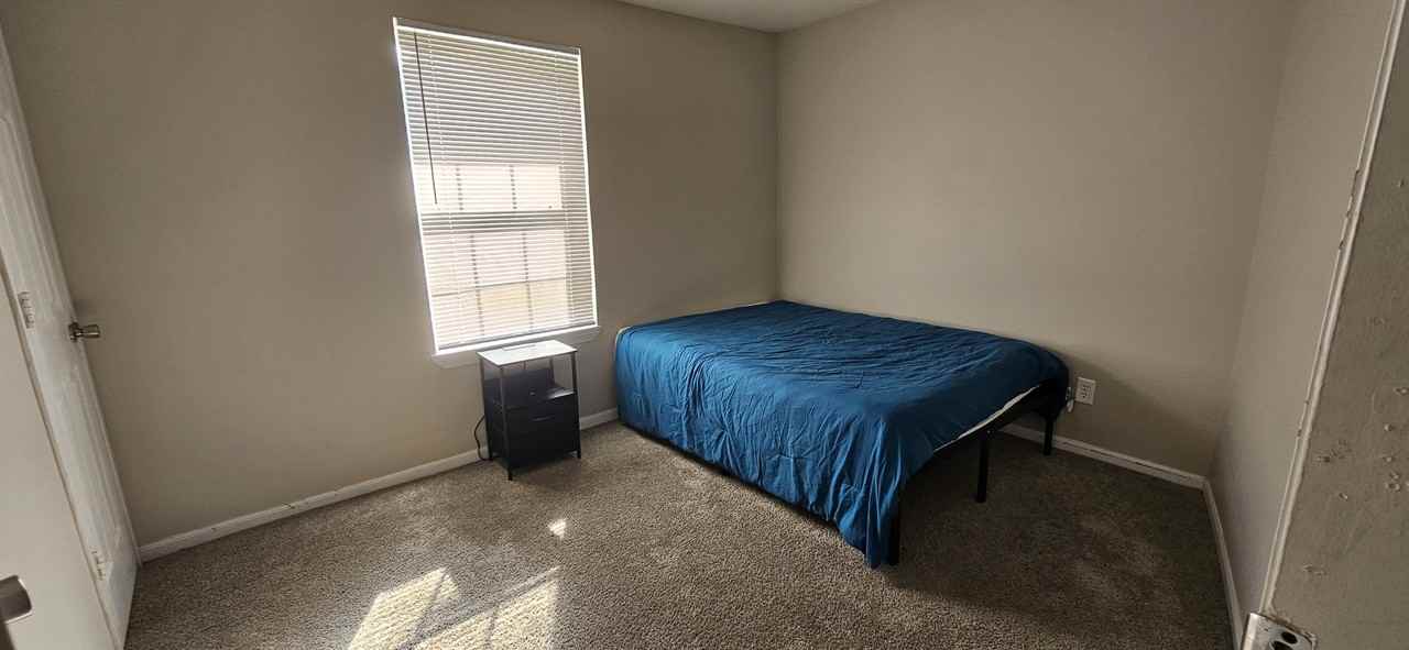 933 N Dearborn St #1 - Photo 3 of 13