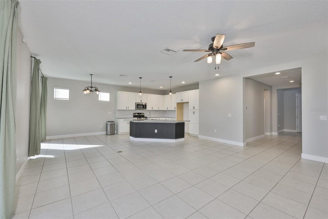 6207 Voyagers Pl - Photo 7 of 50