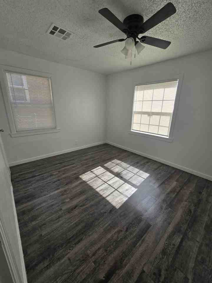 2501 Northeast 16th Street #1 - Photo 6 of 6