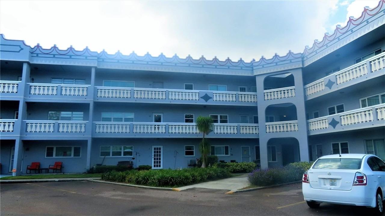 2295 Americus Blvd E #29 - Photo 3 of 39