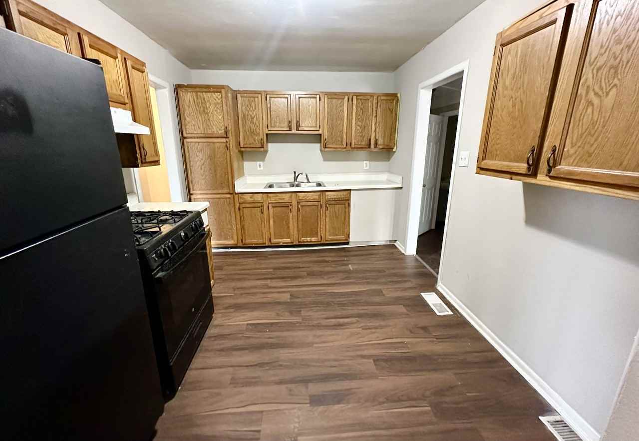 3609 Ellis Ave Sw #1 - Photo 4 of 9