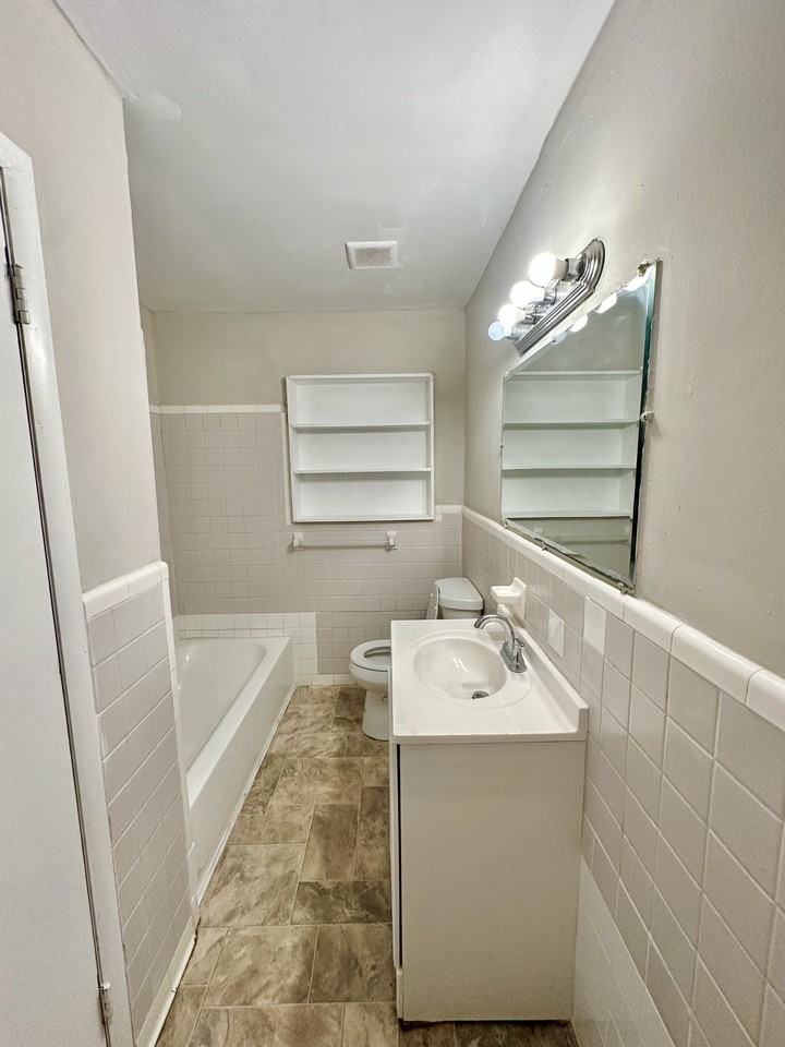 3609 Ellis Ave Sw #1 - Photo 7 of 9