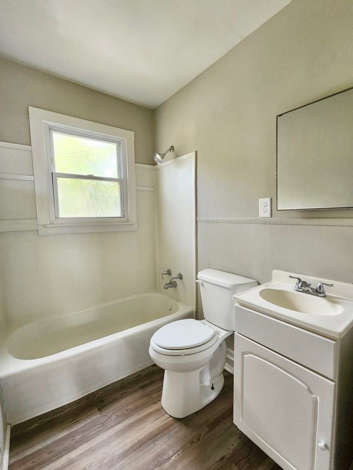 2805 32nd Way Southwest #1 - Photo 5 of 7