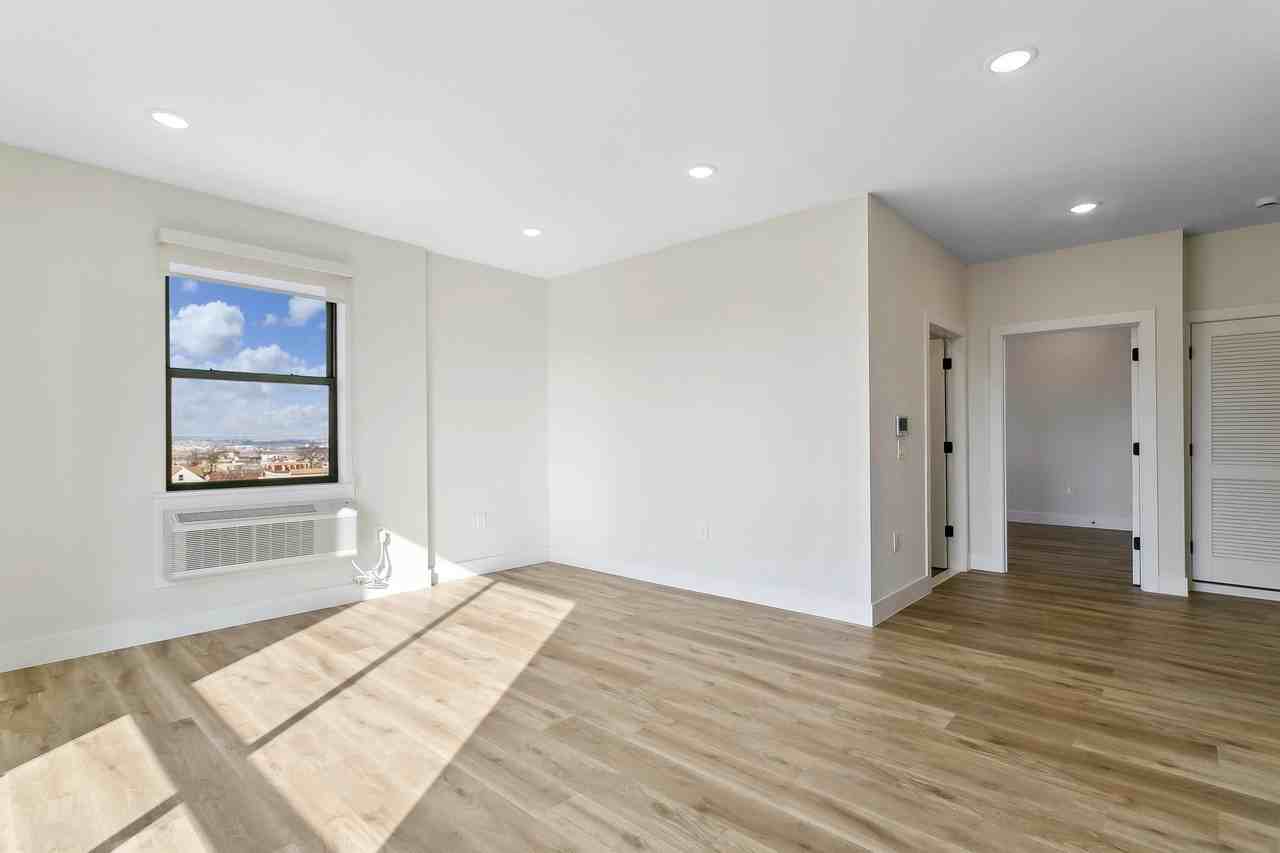 582 66th Street #402 - Photo 5 of 12