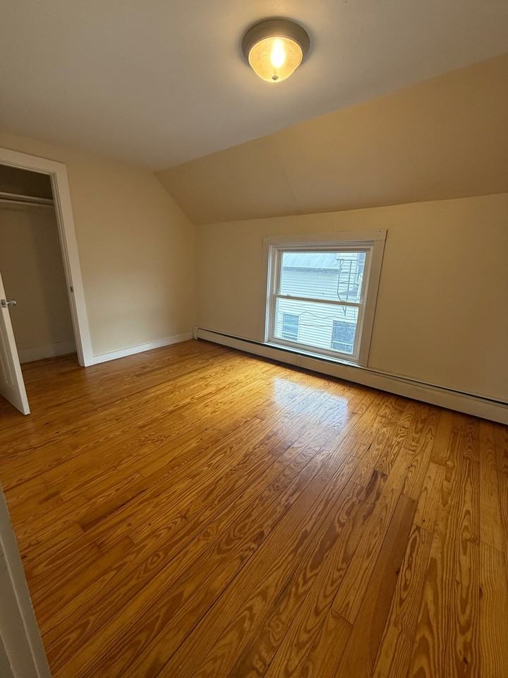 604 Burgess St #1 - Photo 3 of 6