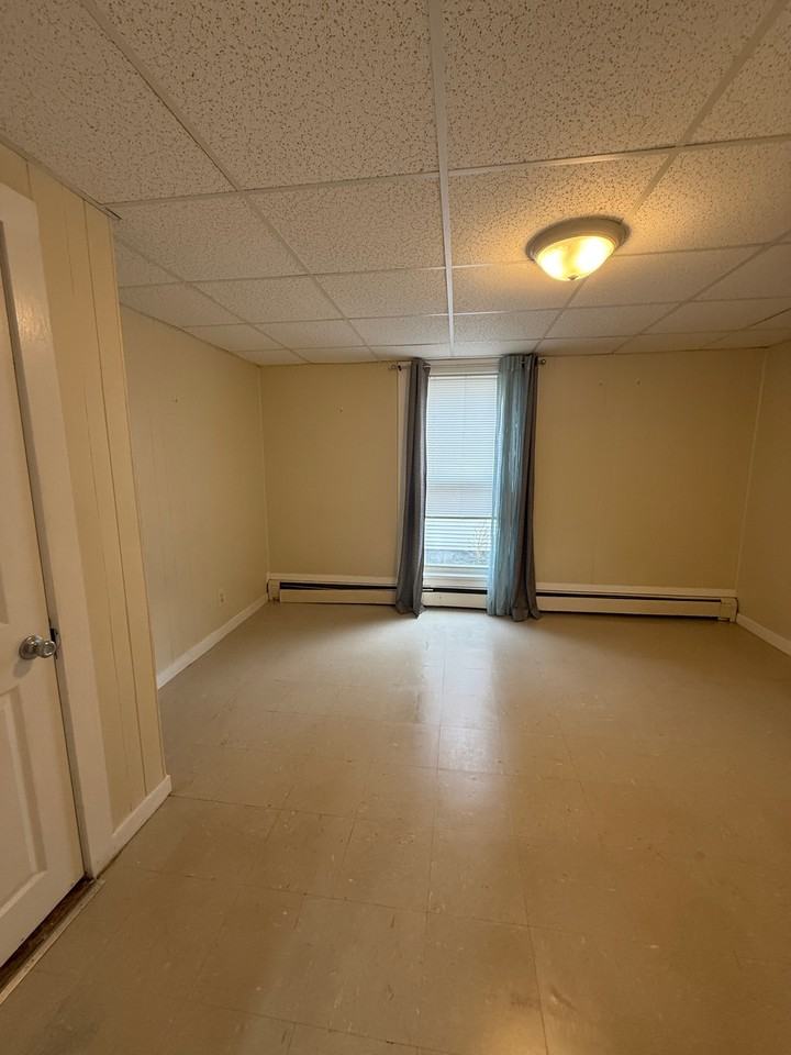 604 Burgess St #1 - Photo 4 of 6