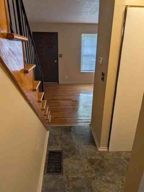 2816 East 10th Street #1 - Photo 3 of 6