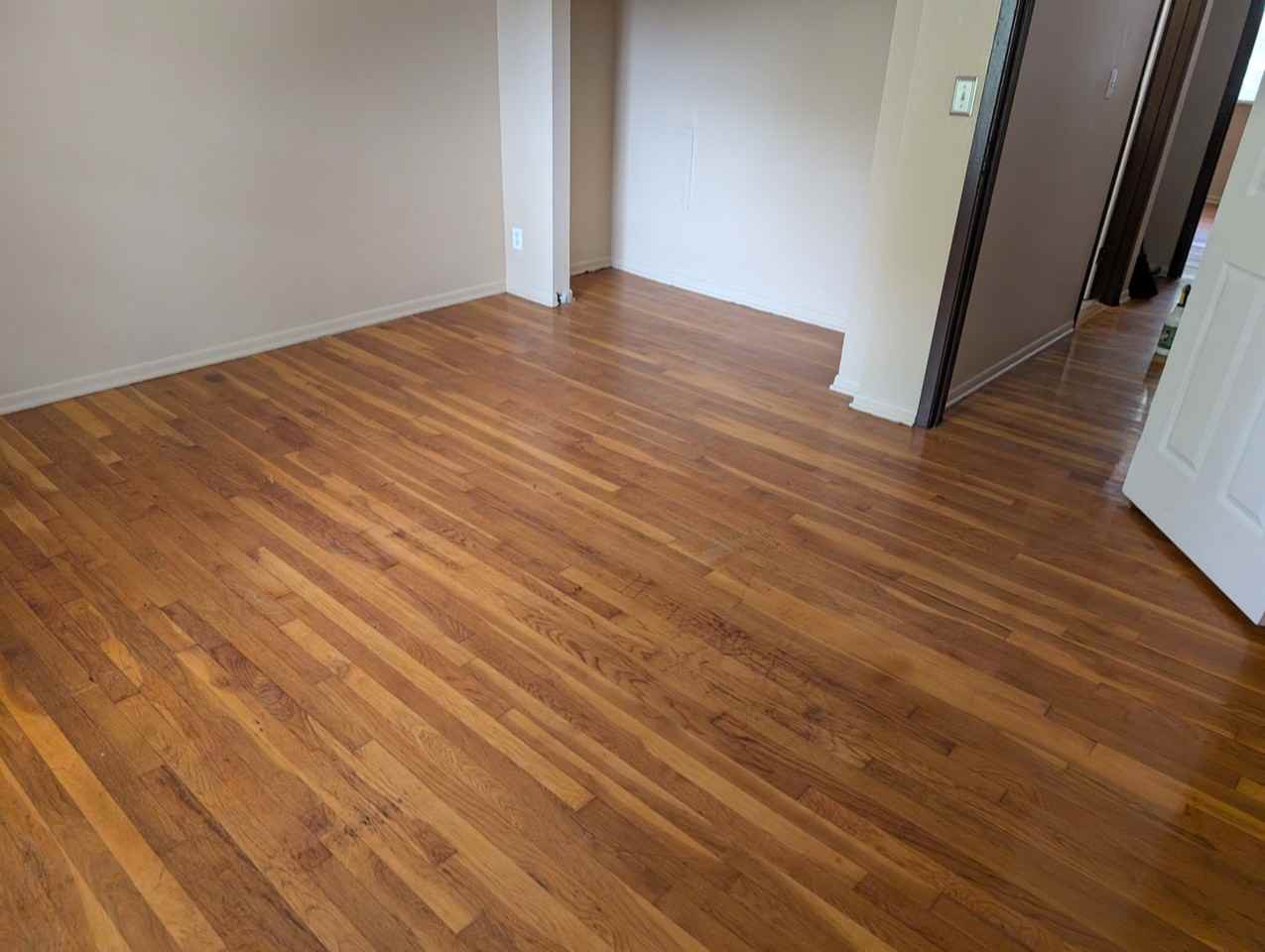 2816 East 10th Street #1 - Photo 5 of 6