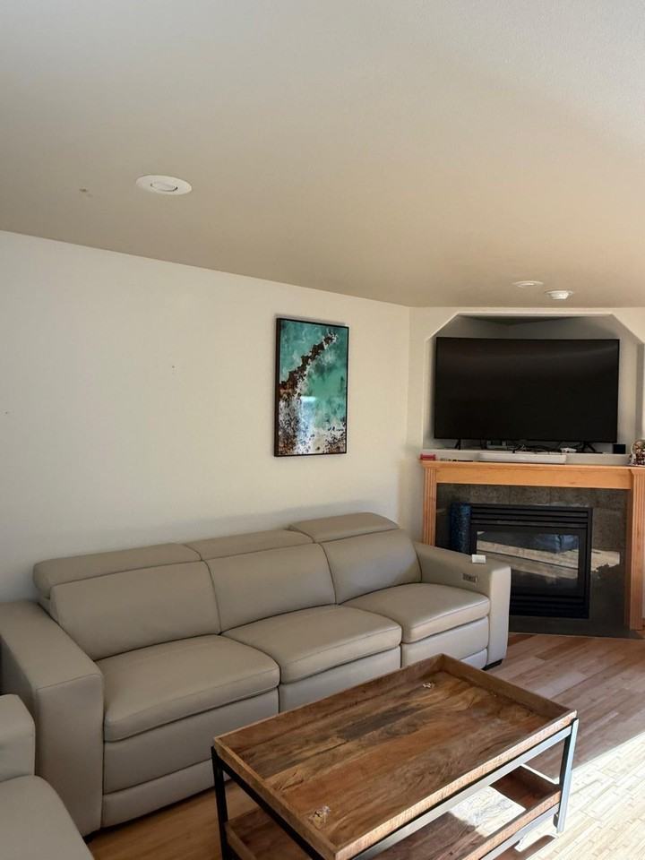 320 Zillah Pl Se #1 - Photo 3 of 10