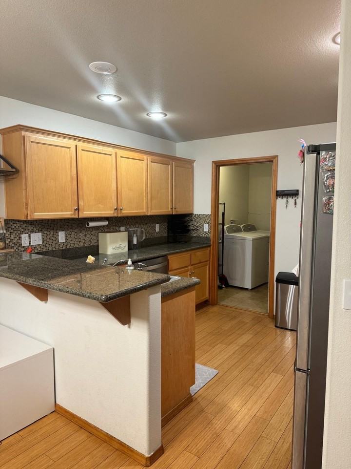 320 Zillah Pl Se #1 - Photo 4 of 10