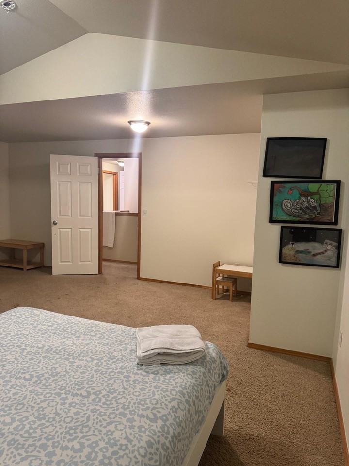 320 Zillah Pl Se #1 - Photo 7 of 10