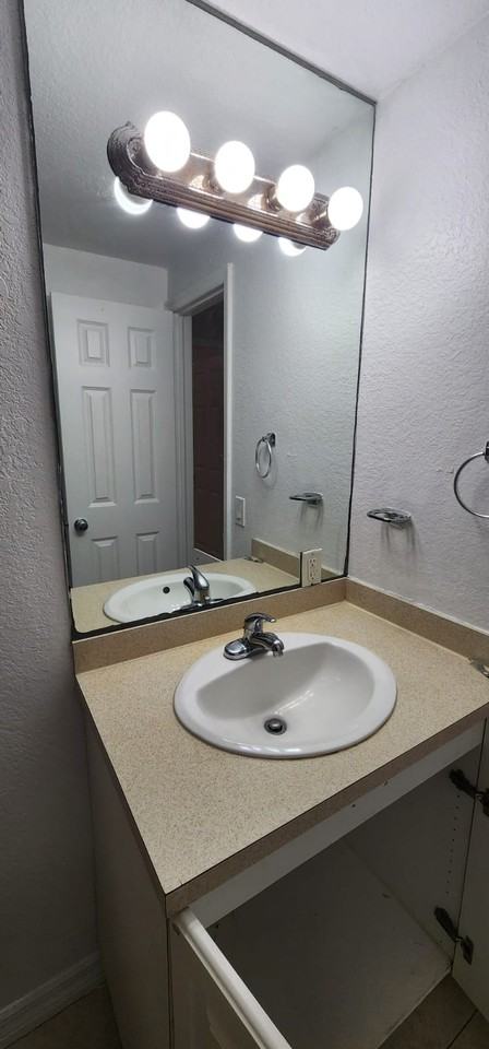 Calais Drive #4 - Photo 6 of 7