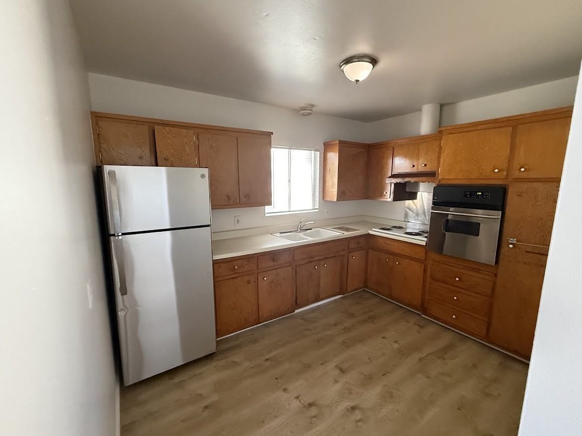 310 La Veta Dr Ne #D - Photo 2 of 5