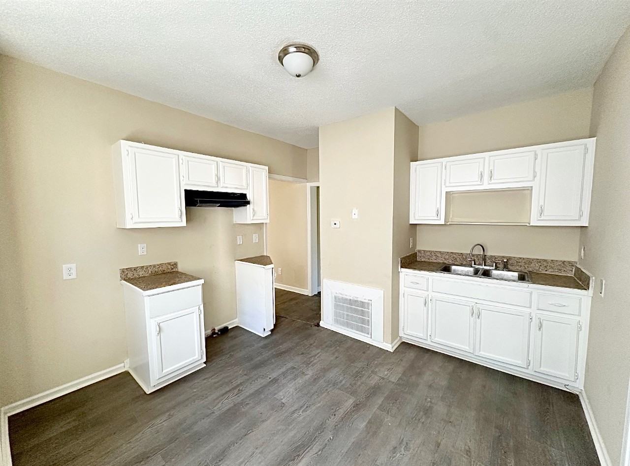 1606 49th Street Ensley #1 - Photo 3 of 8