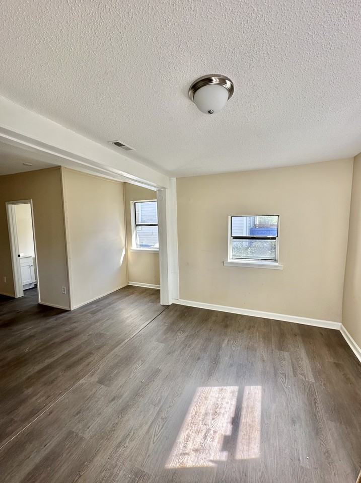 1606 49th Street Ensley #1 - Photo 6 of 8