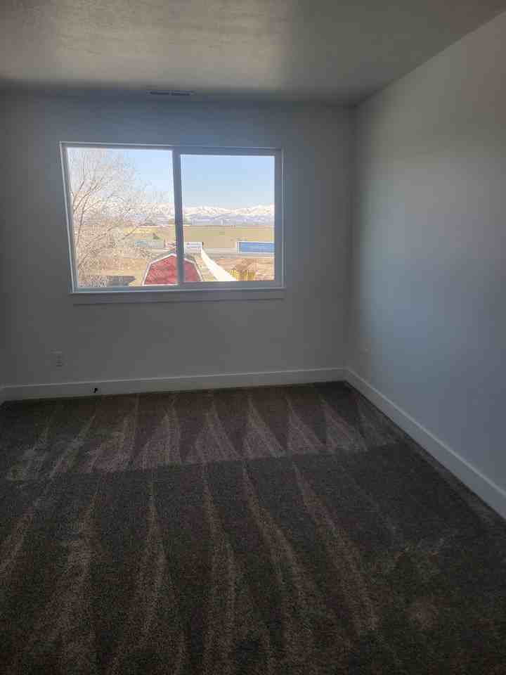 116 116 East 730 North Upstairs - 1 #1 - Photo 6 of 10