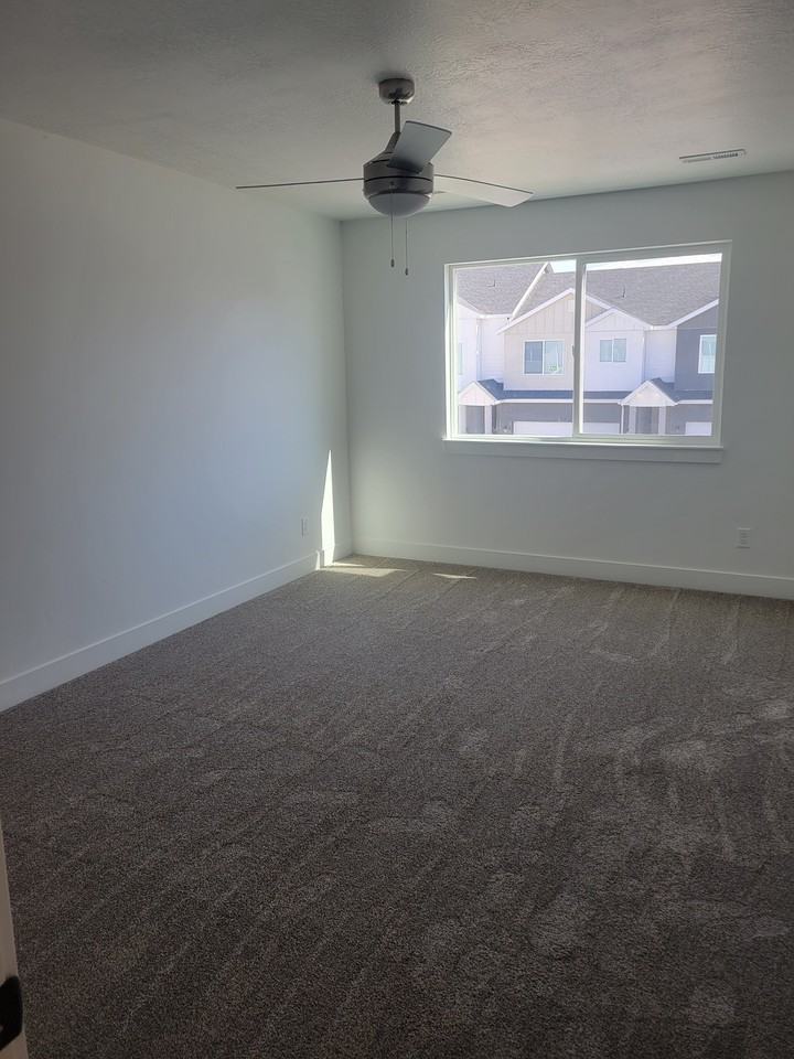 116 116 East 730 North Upstairs - 1 #1 - Photo 7 of 10