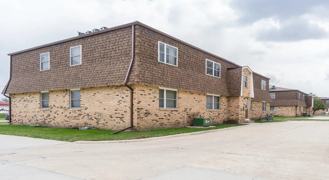 2527 Royal Drive - Photo 1 of 1