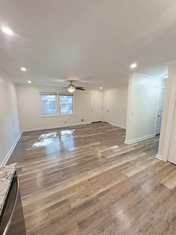 2217 Apple Valley Road #B - Photo 4 of 17