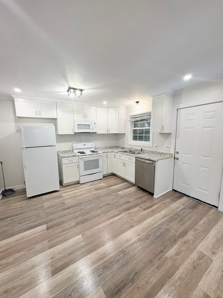 2217 Apple Valley Road #B - Photo 6 of 17